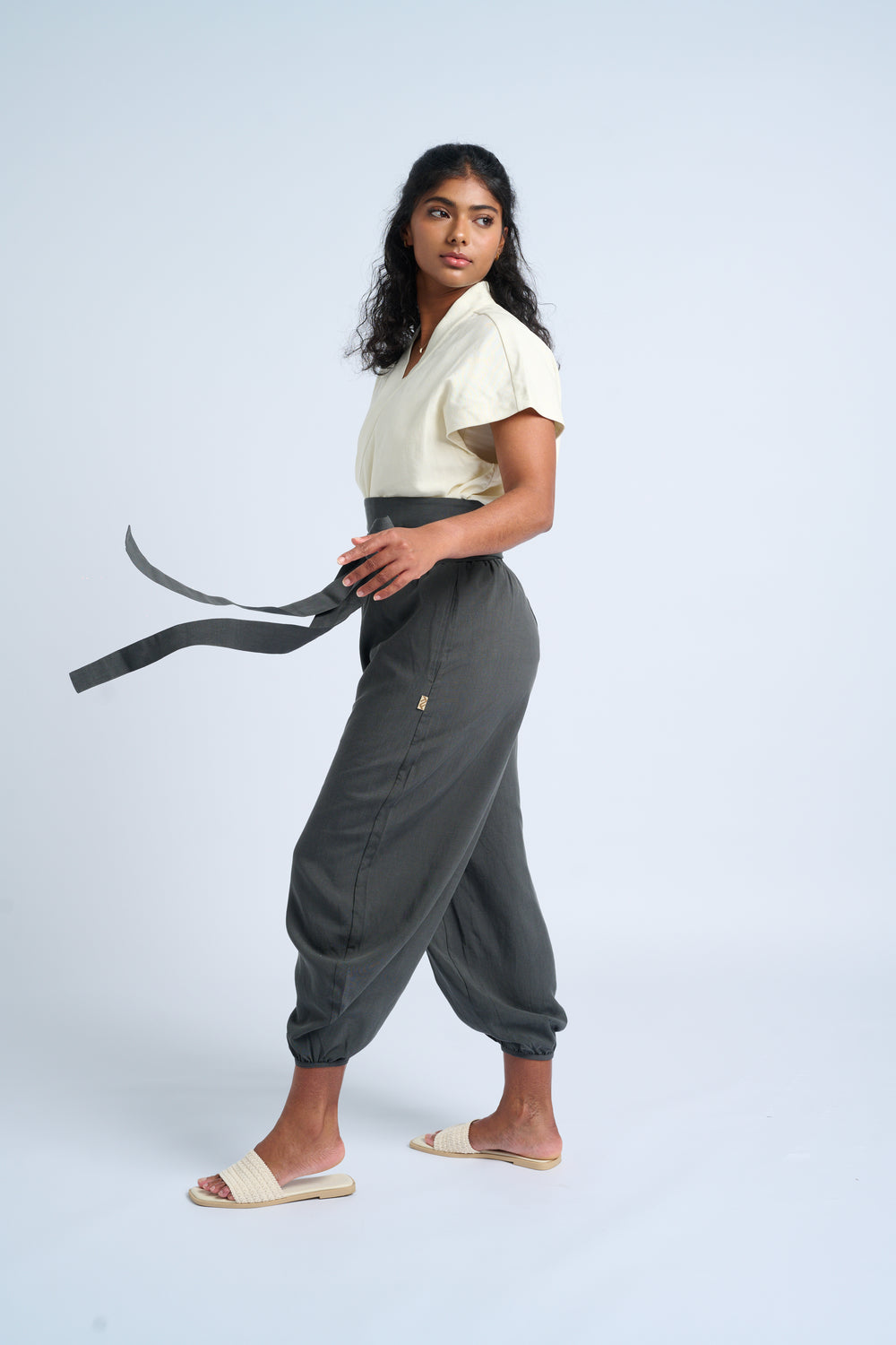 ARIAKE Linen Tobi Pants and Obi Belt - Anthracite Grey